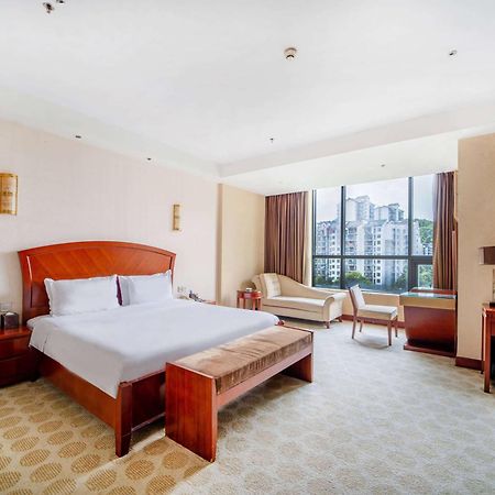 Ramada Plaza By Wyndham Chongqing West Hotel Bagian luar foto