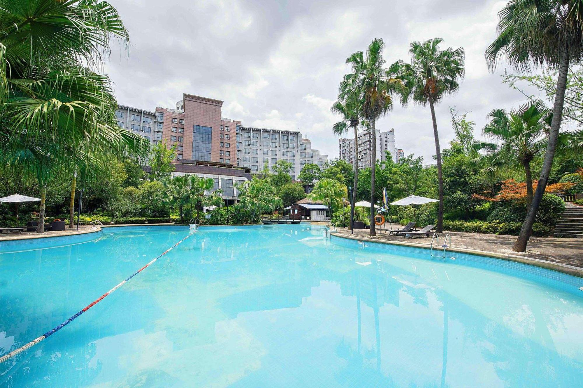 Ramada Plaza By Wyndham Chongqing West Hotel Bagian luar foto