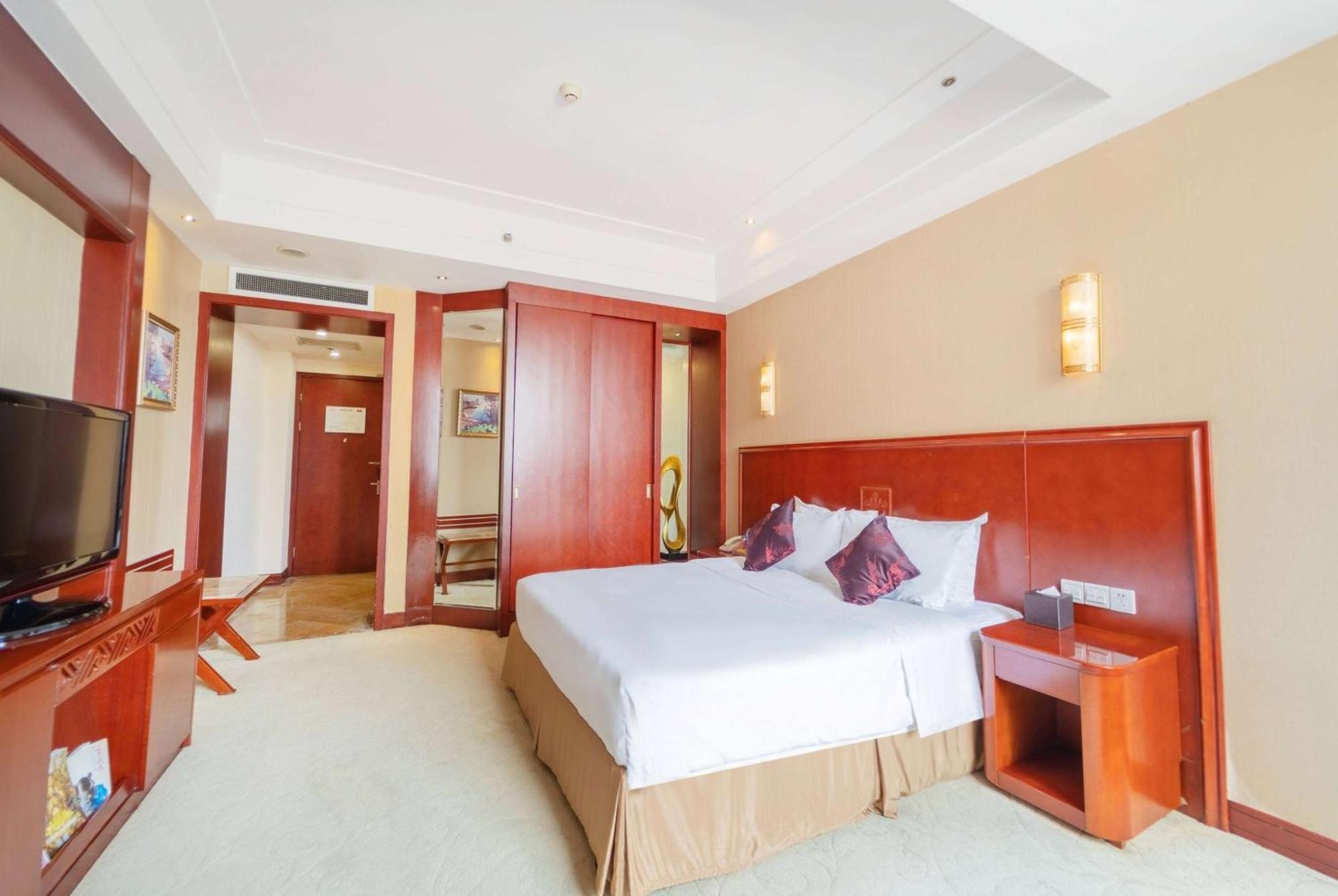 Ramada Plaza By Wyndham Chongqing West Hotel Bagian luar foto