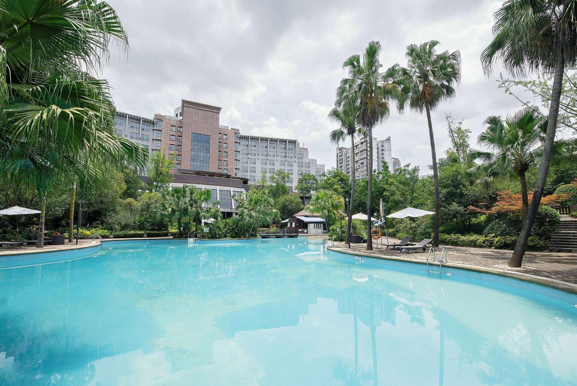 Ramada Plaza By Wyndham Chongqing West Hotel Bagian luar foto