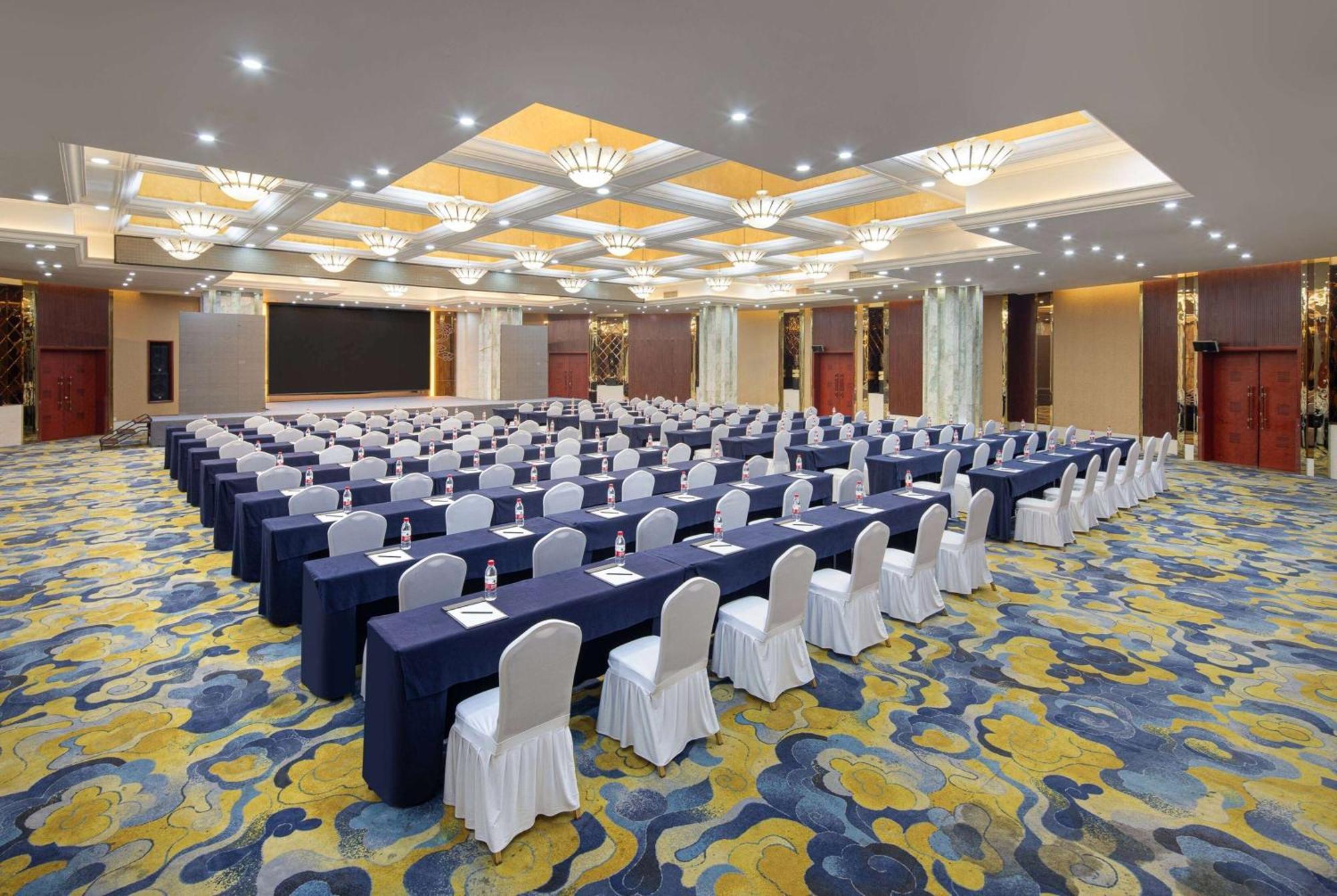 Ramada Plaza By Wyndham Chongqing West Hotel Bagian luar foto