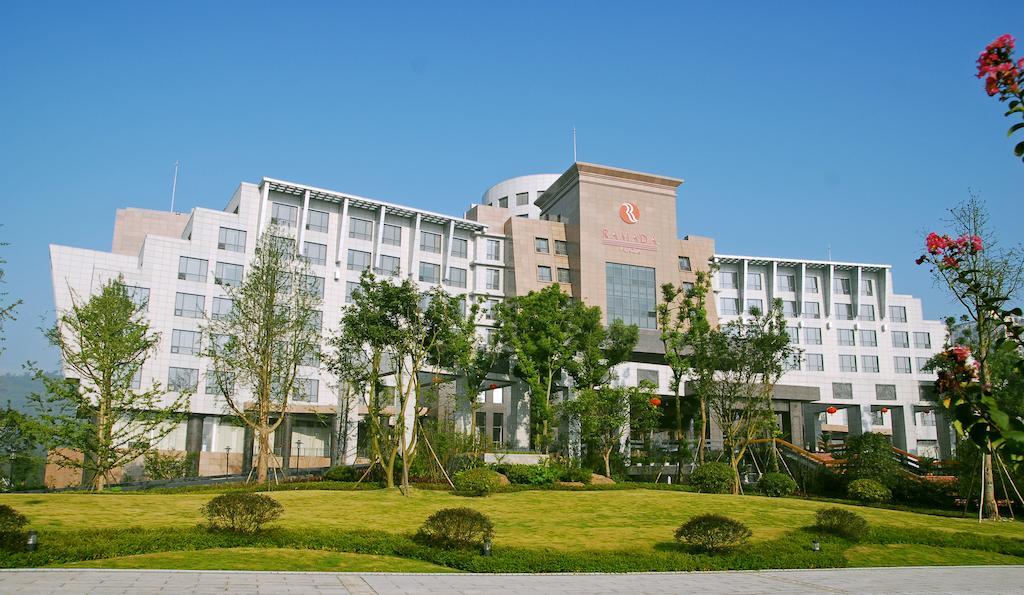 Ramada Plaza By Wyndham Chongqing West Hotel Bagian luar foto