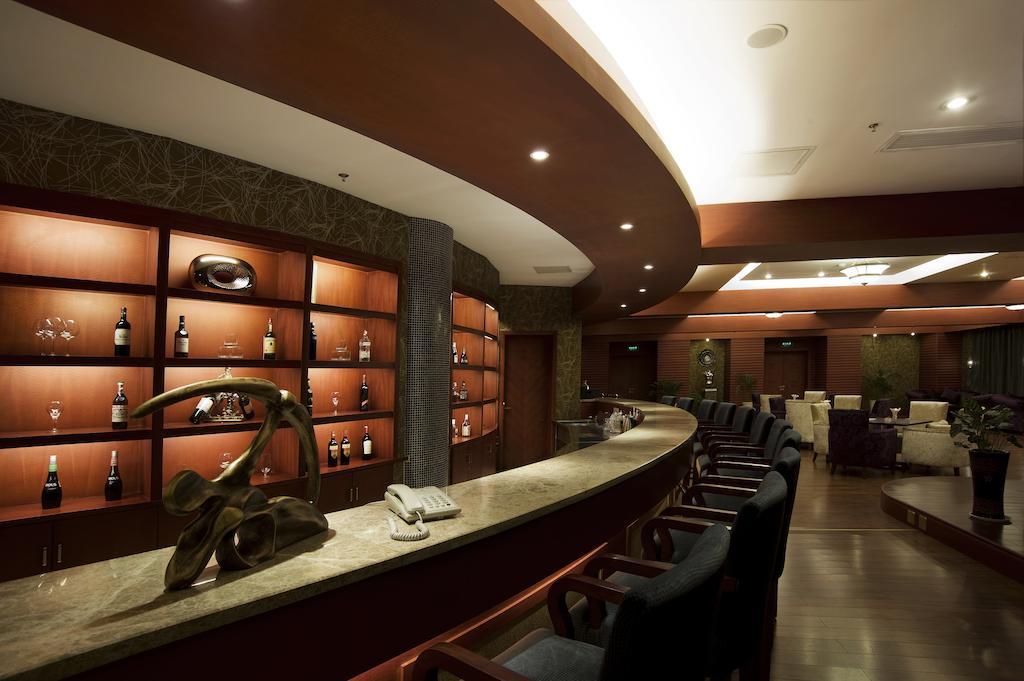 Ramada Plaza By Wyndham Chongqing West Hotel Bagian luar foto