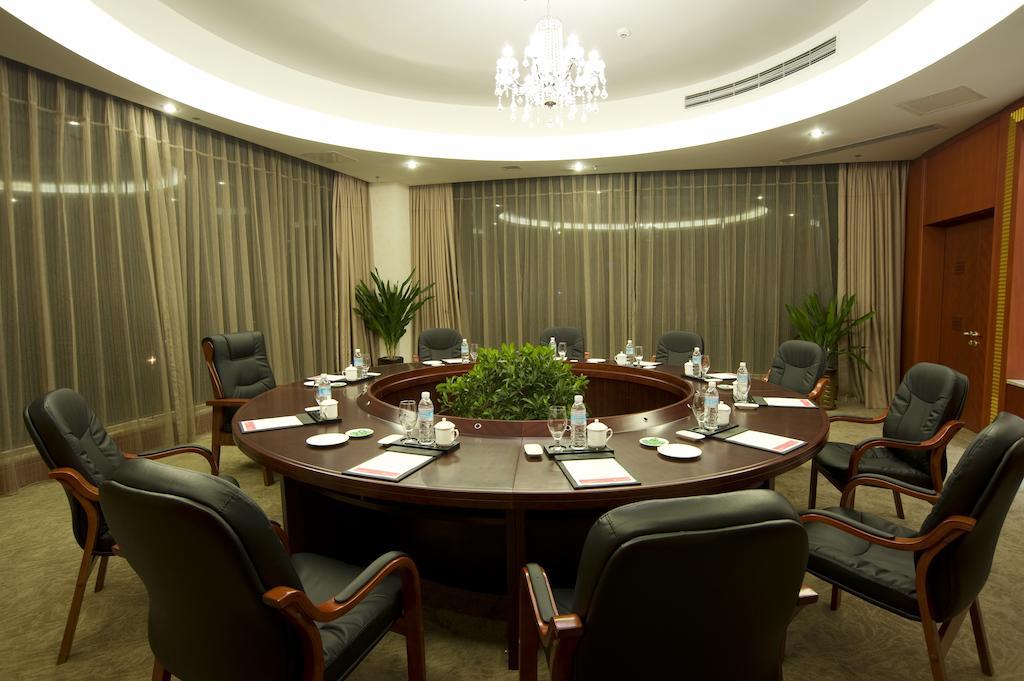 Ramada Plaza By Wyndham Chongqing West Hotel Bagian luar foto
